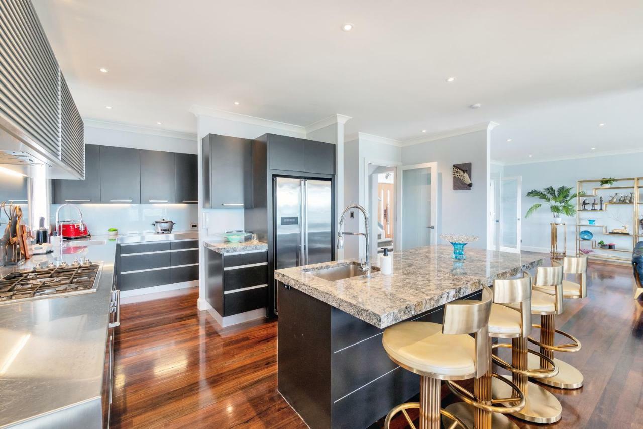 Orakei Grandeur Mansion With Sea Views & Pool Villa Auckland Bagian luar foto
